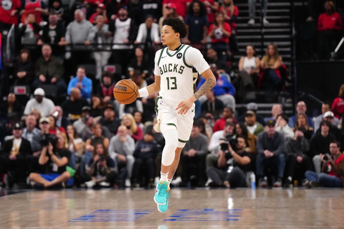 Former Second Round Pick Re-Signs With Bucks on Sunday
