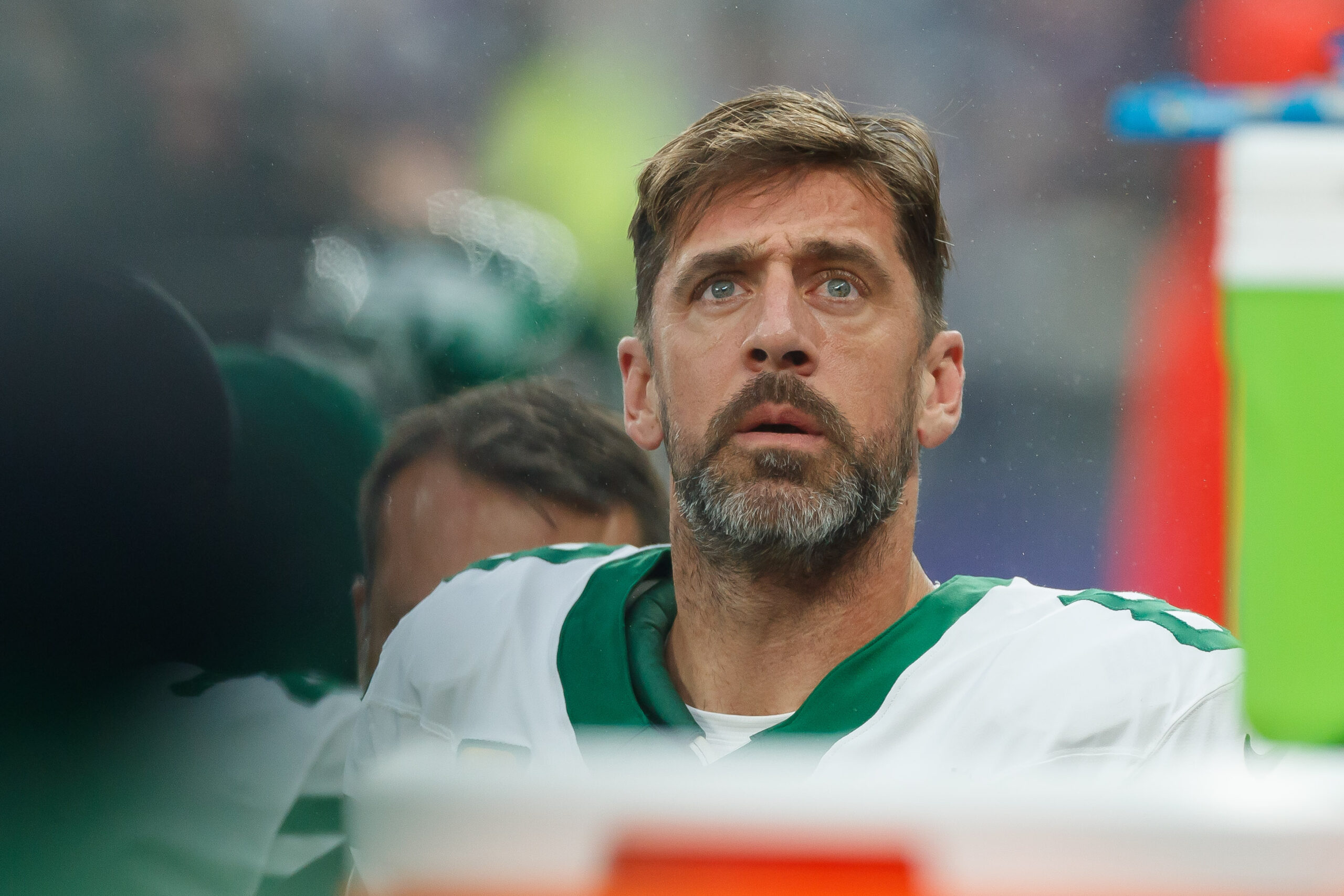 Vikings decline to close the door on Aaron Rodgers, but they won’t promise him a starting job, either