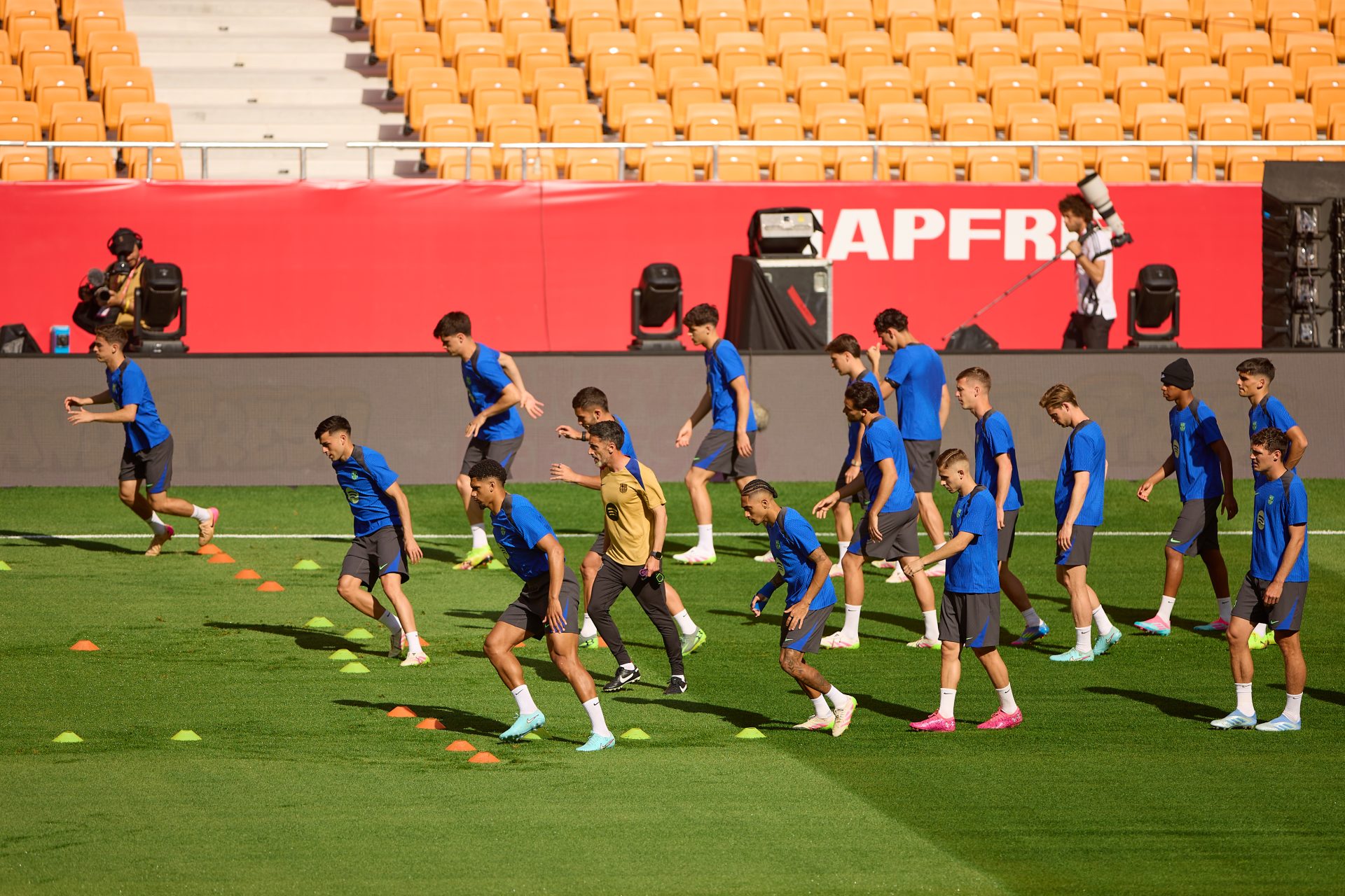 Barcelona dressing room hurt but eager to produce a reaction – report