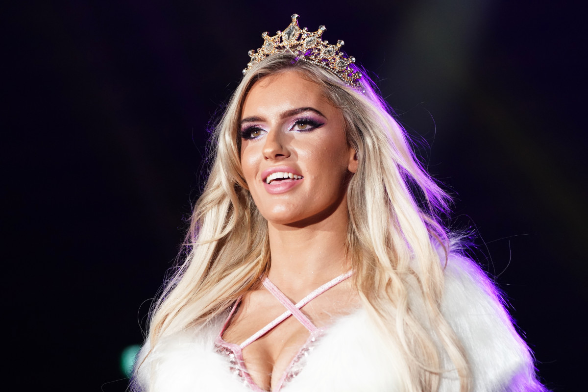 Wrestling Fans React to Mariah May's WWE Debut