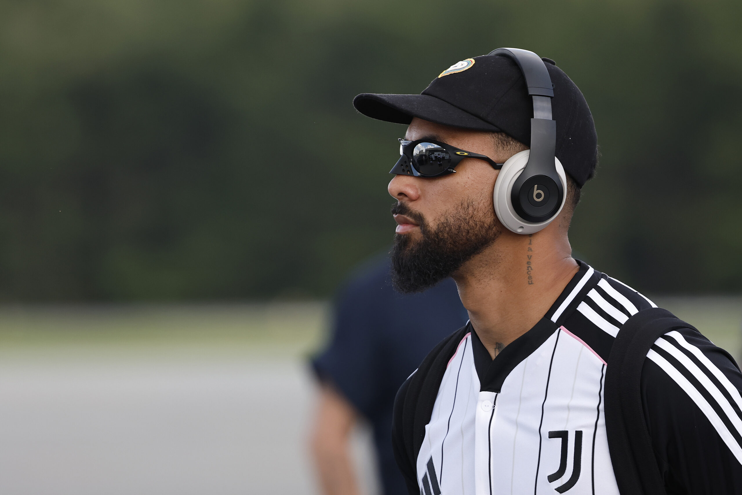 Masks, parties, nightclubs and lateness: players fined by club 😳