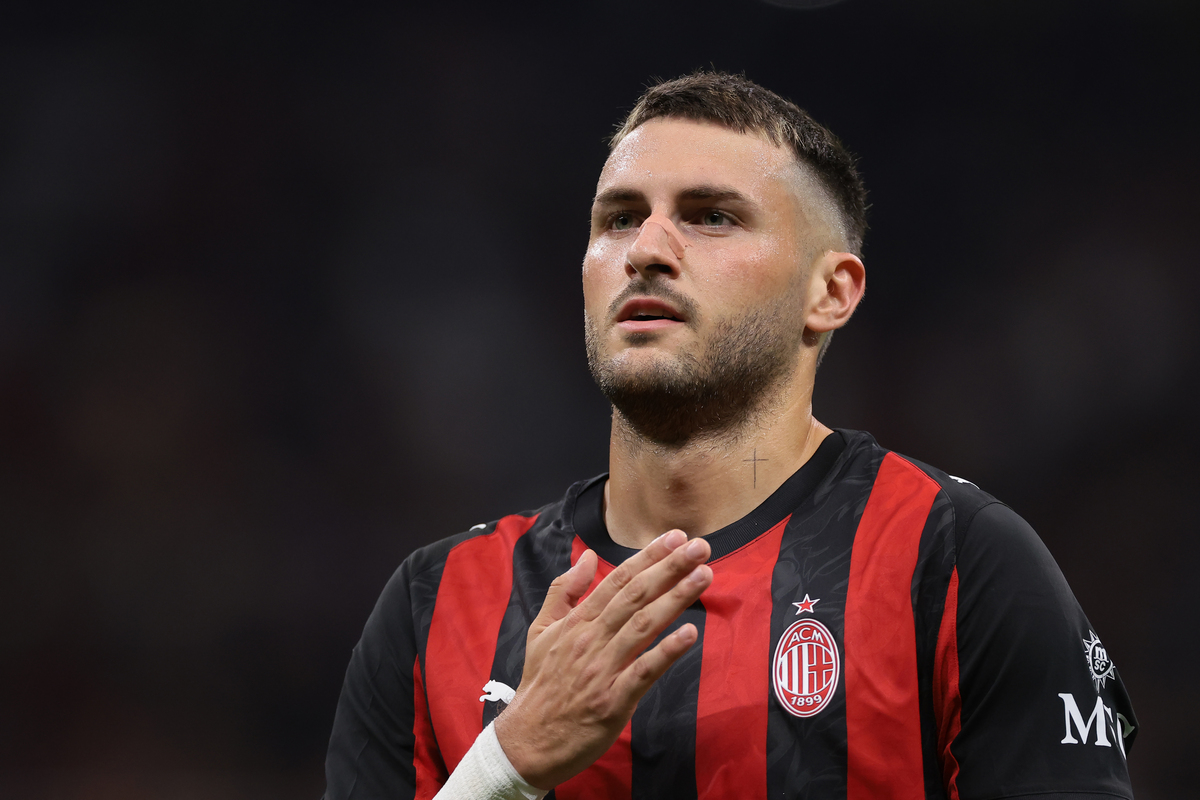 Gimenez makes surgery decision: What it means for Milan and West Ham’s Fullkrug