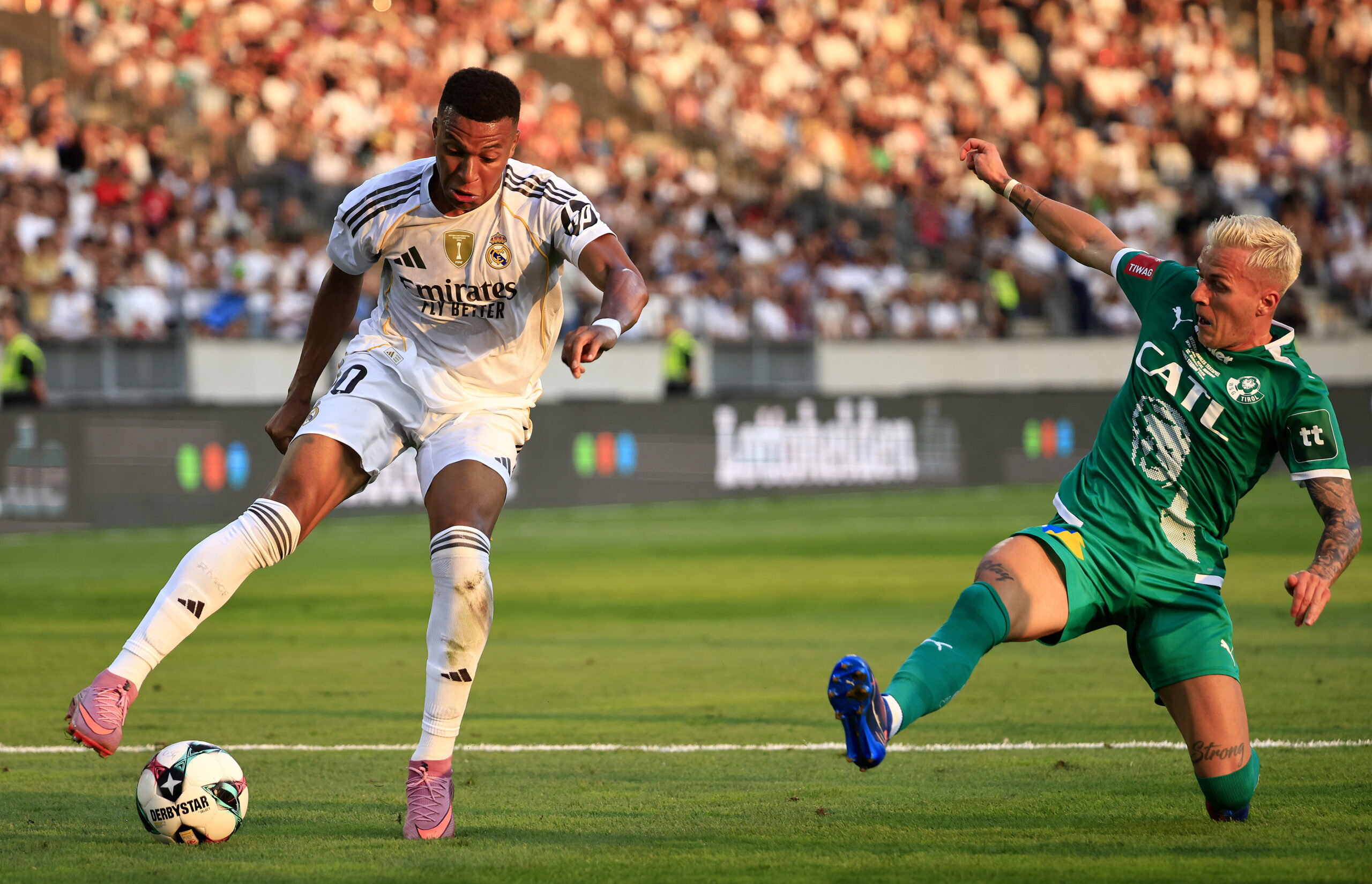 🗞️Headlines: Madrid cruise in Austria, protest Miami match