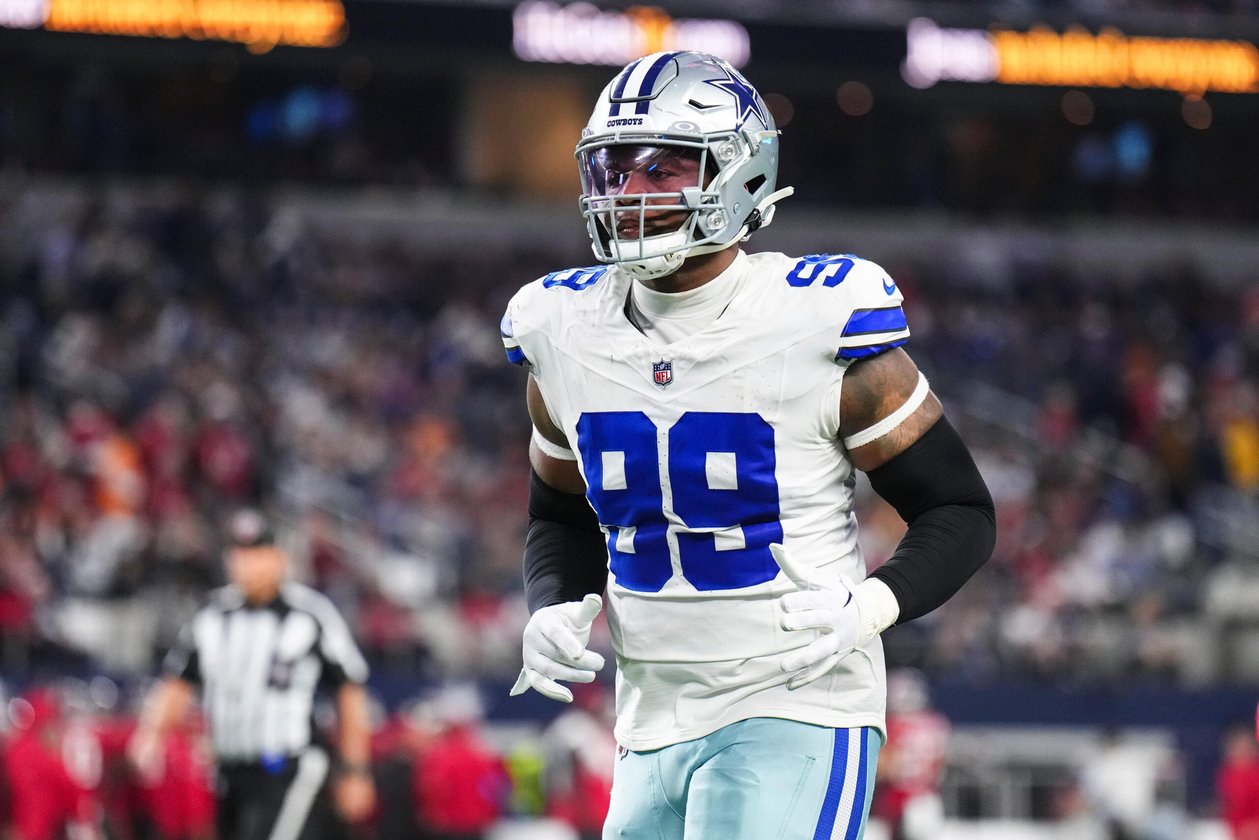 Report: Giants adding former Cowboys DE Chauncey Golston