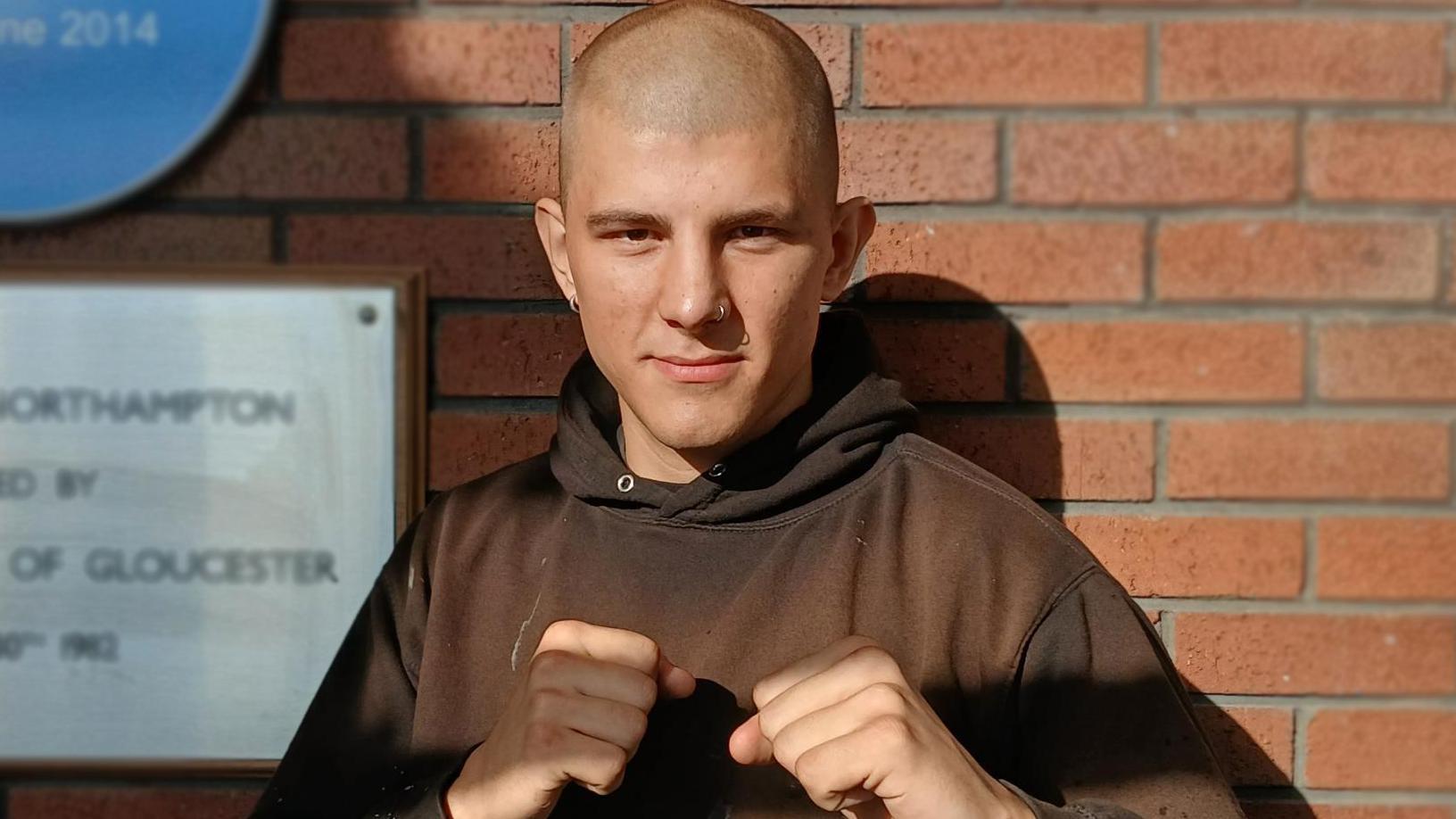 Boxer to fight for air ambulance that treated him