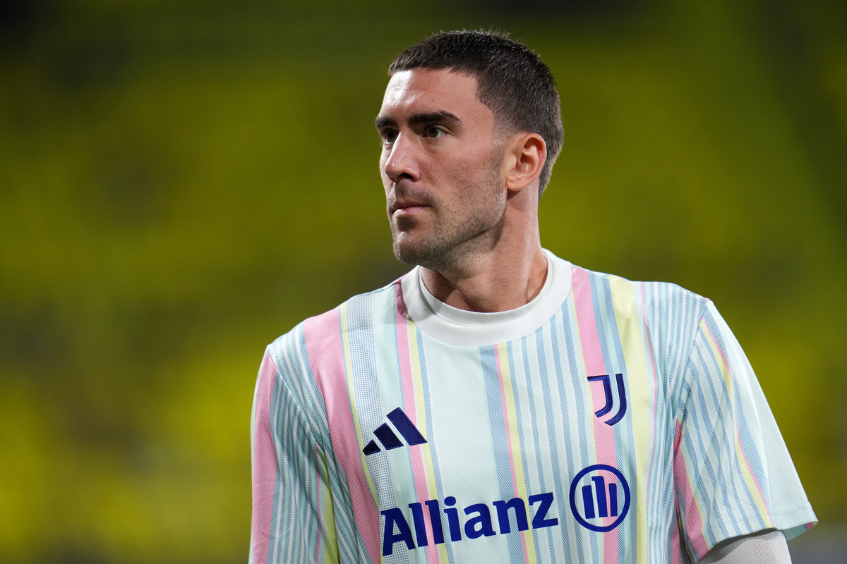 Bayern Munich inquire about Vlahovic amid Chelsea and Man Utd interest – report