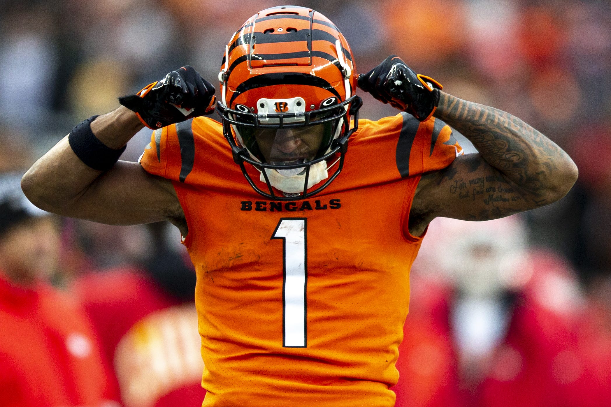 Bengals' Ja'Marr Chase does Griddy, charges mound at Logan Wilson celebrity softball game