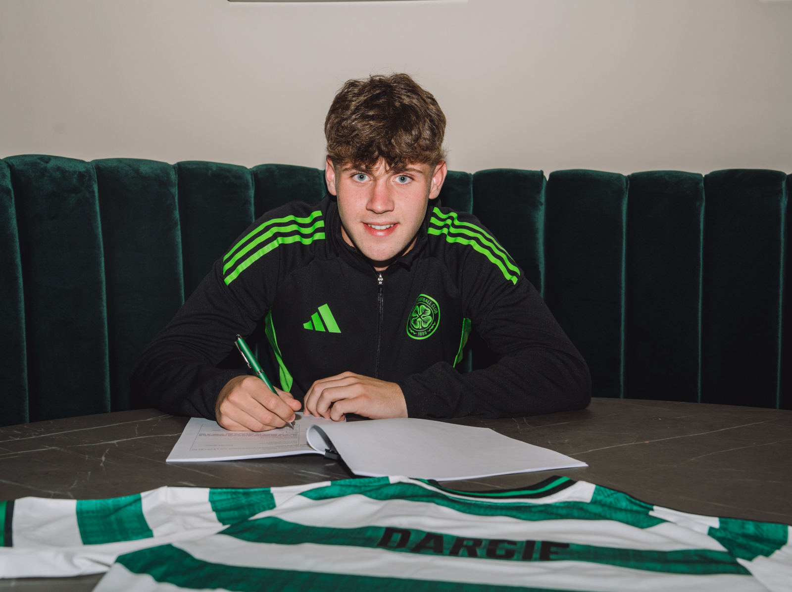 Rhys Dargie signs contract extension