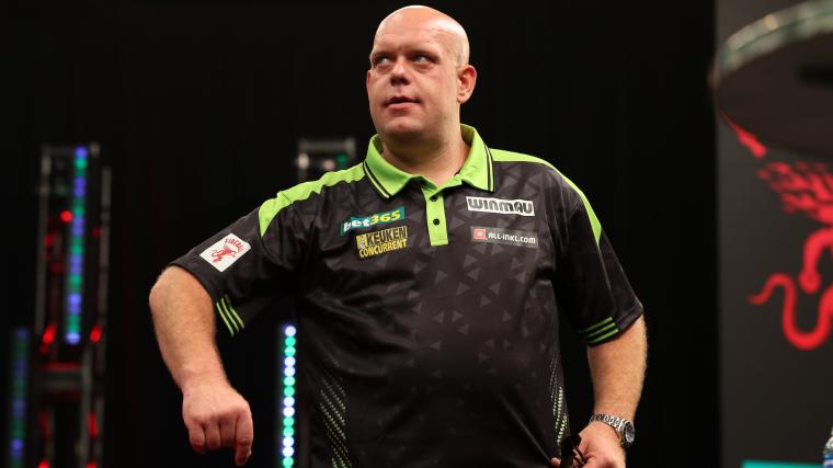 PDC World Darts Championship: Big names stumble but don't quite fall at the first