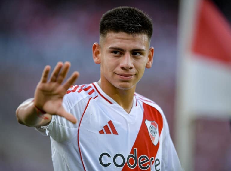 Claudio Echeverri wants Roma