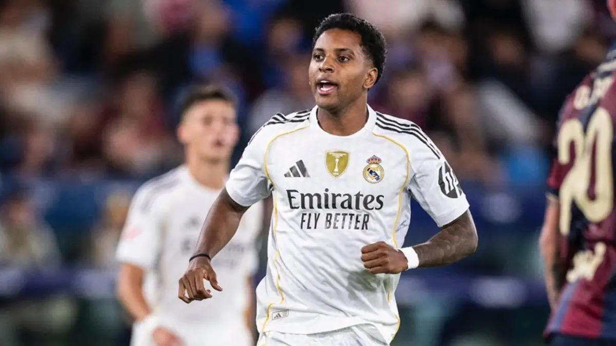 Fabrizio Romano weighs in on Chelsea's interest in Rodrygo!